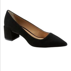 🎊Madison Block Heel Pump by Banana Republic 🎊